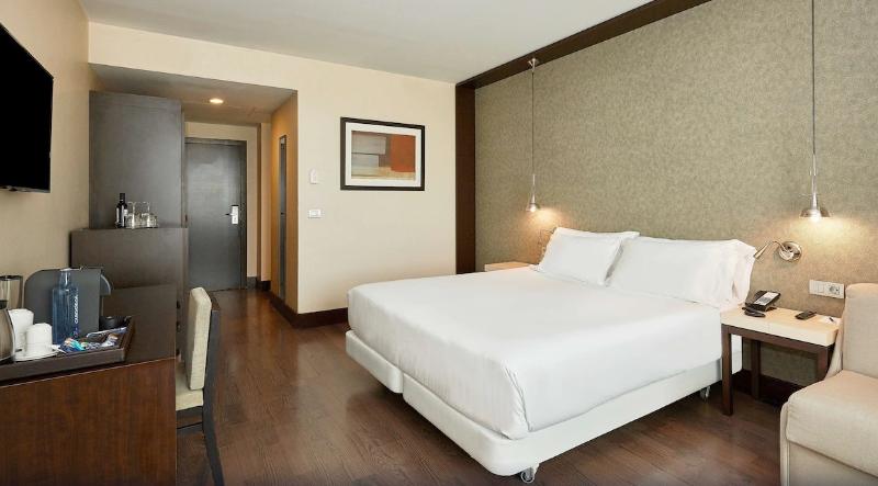 Четырехместный Номер Стандарт, Hospedium Hotel Abril