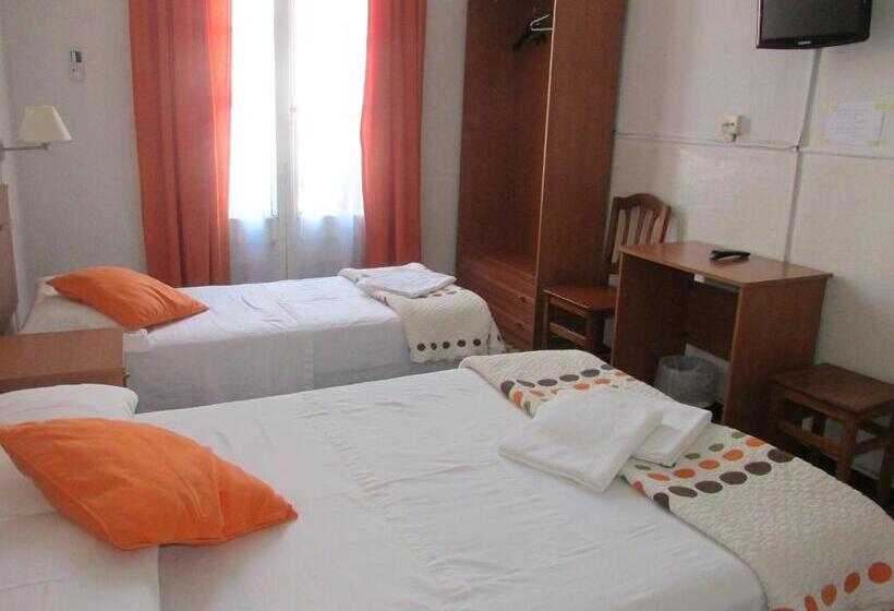 Номер Стандарт Трехместный, Hostal Lima