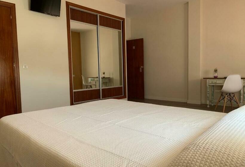 Номер Стандарт Трехместный, Hostal Restaurante Rufino
