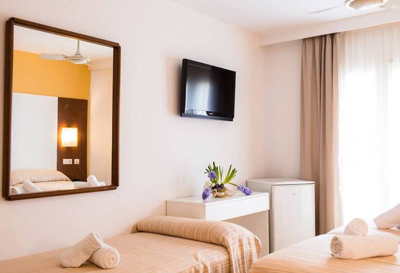 Номер Стандарт, Sagitario Hostal Ciutadella