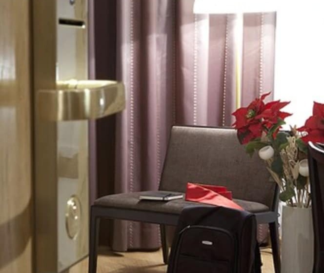 Номер Стандарт, Hostal Carlos Iii