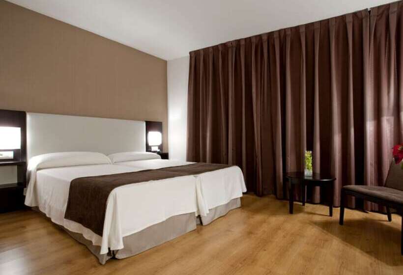 Номер Стандарт, Hostal Carlos Iii