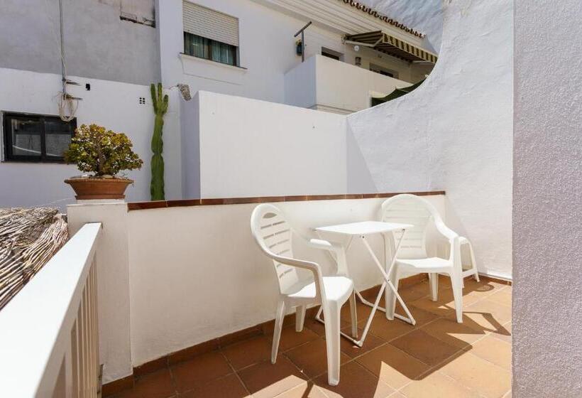 غرفة قياسية رباعية, Hostal Costabella Powered By Faro Homes