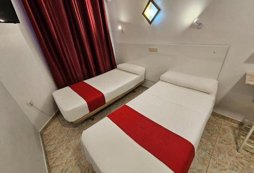 Habitación Estándar, Hostal Las Vegas