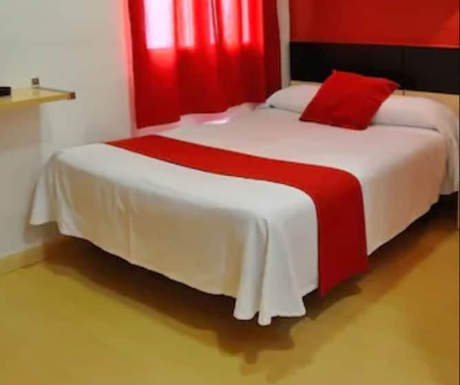 اتاق سوپریور یک تخته, Hostal Falfes