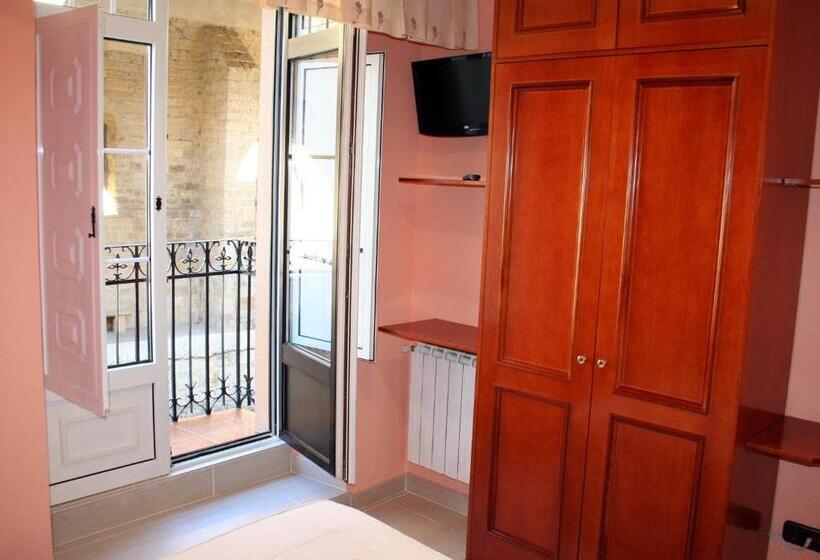Номер Стандарт Индивидуальный, Hostal La Corte