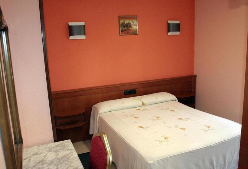 Номер Стандарт Индивидуальный, Hostal La Corte