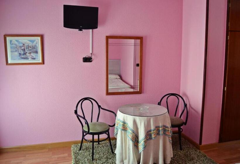 Номер Стандарт, Hostal La Corte