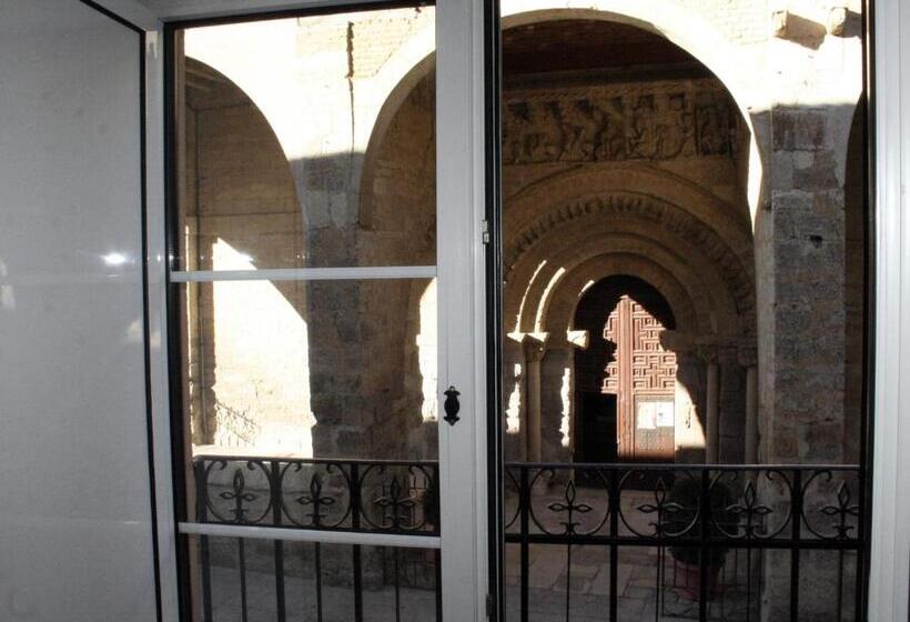 Номер Стандарт, Hostal La Corte