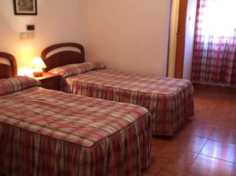 Номер Стандарт, Hostal Los Chopos
