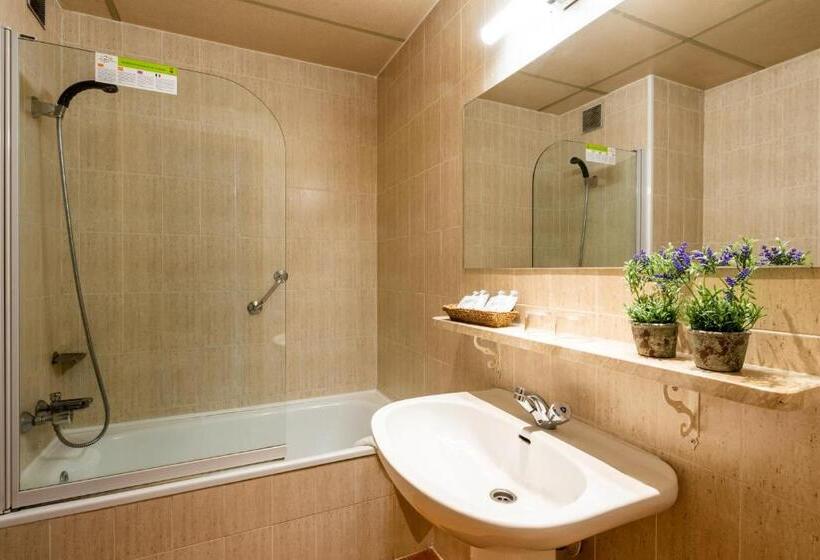 Номер Стандарт, Pey Resort