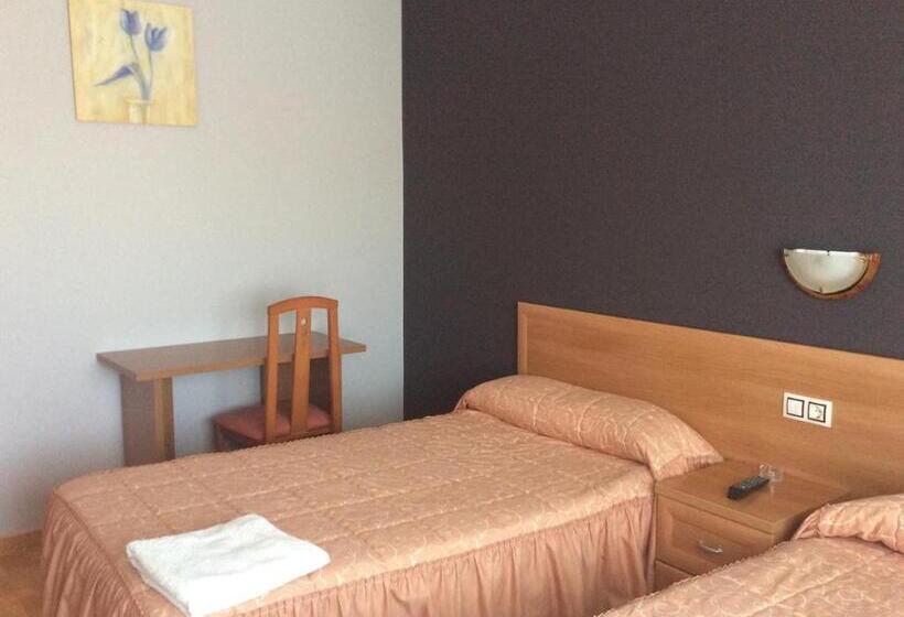 Habitación Estándar con Balcón, Hostal Juli