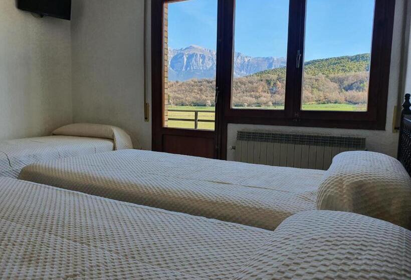 Номер Стандарт Трехместный, Hostal Apolo Xi