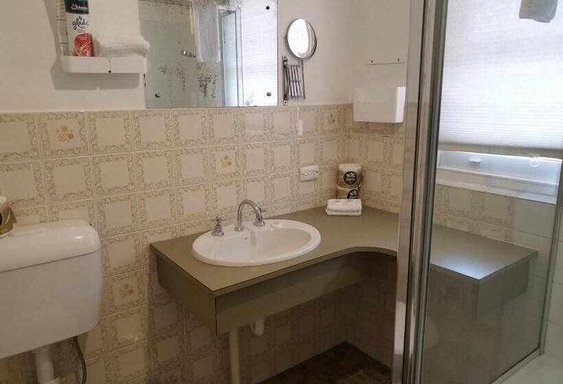 Апартаменты 3 Спальни, Greenways Apartments