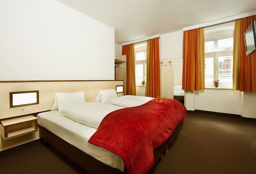 Номер Стандарт, Goldene Krone Innsbruck