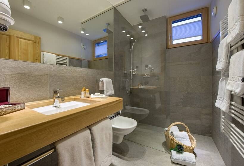 Suíte, Norica   Thermenhotels Gastein Mit Dem Bademantel Direkt In Die Therme