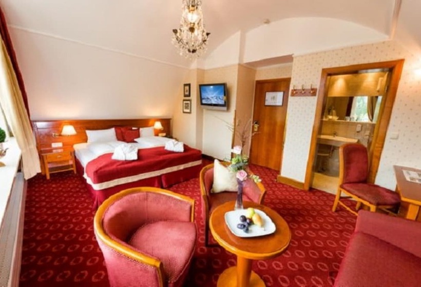 Трехместный Номер Deluxe, Salzburger Hof
