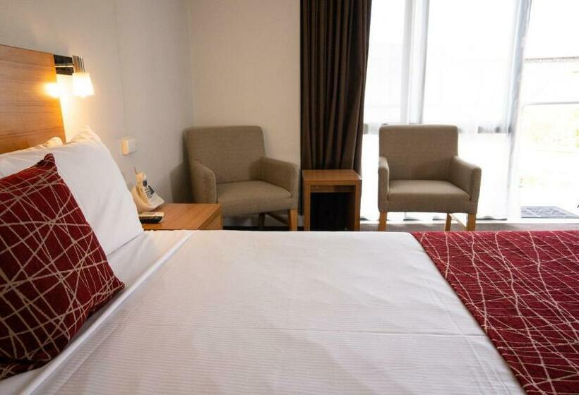 스탠다드 룸, Admiralty Inn