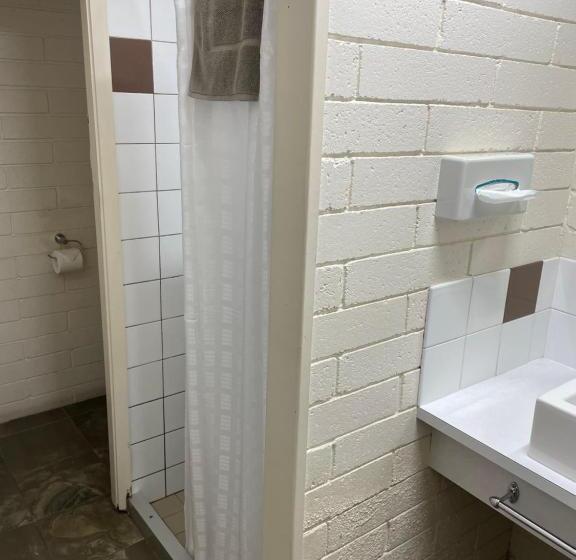 스탠다드 룸 퀸사이즈 침대, Central Highlands Motor Inn