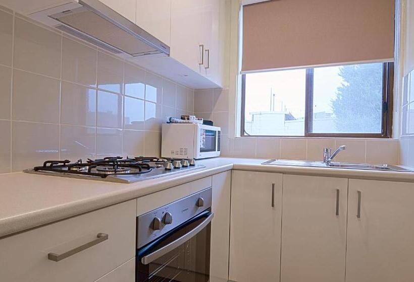 آپارتمان خانوادگی, Park Squire Motor Inn & Serviced Apartments