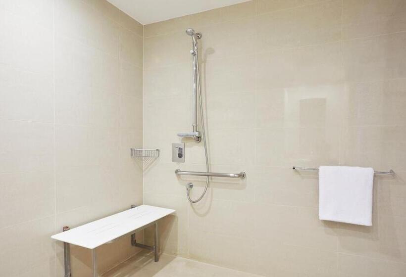 身障者適用キングサイズベッドルーム, Novotel Perth Langley