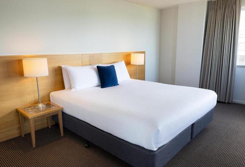 اتاق استاندارد با تخت بزرگ برای معلولان, Novotel Perth Langley
