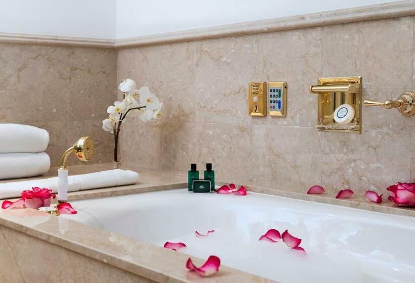 سوئیت 2 خوابه, Alvear Palace Hotel   Leading Hotels Of The World