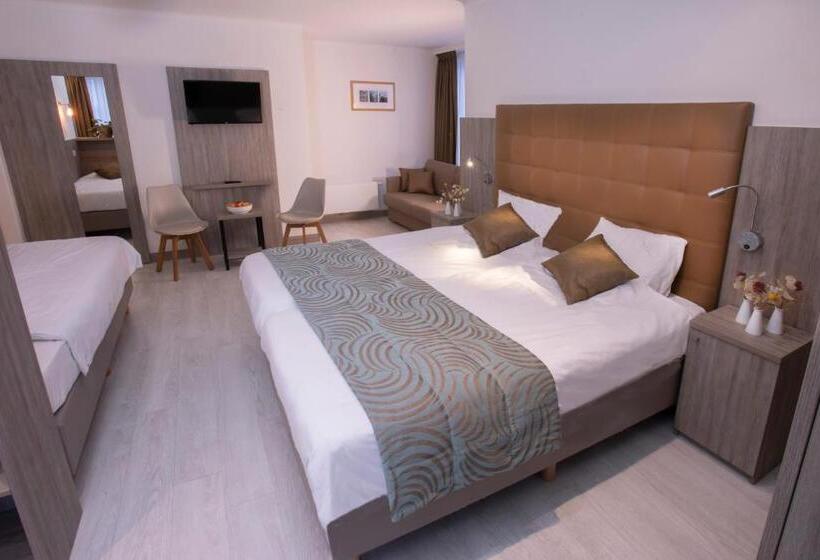Четырехместный Номер Стандарт, Atlanta Knokke