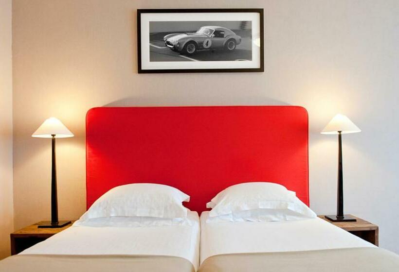 اتاق استاندارد, New Hotel Charlemagne