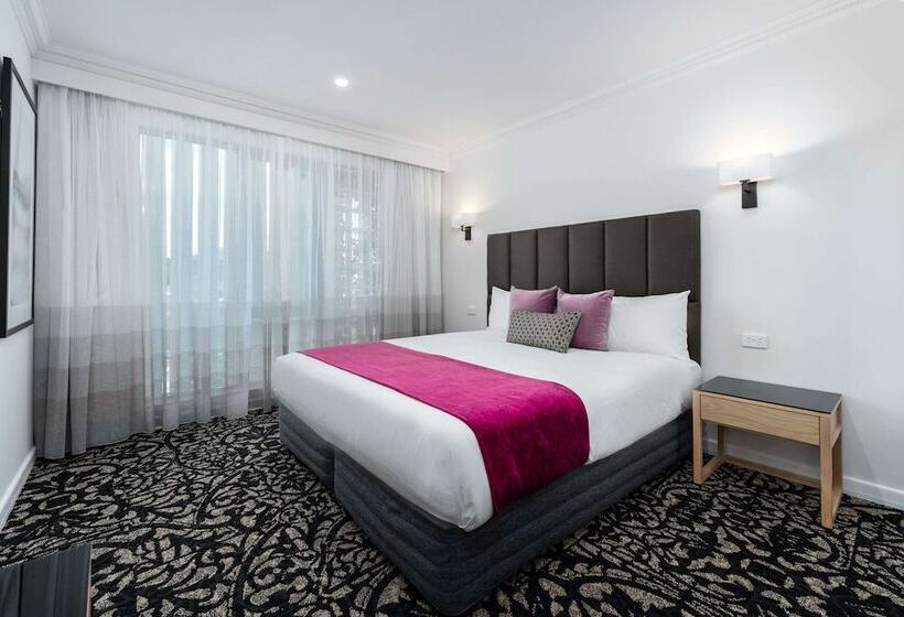 스위트, Quality Hotel Parklake Shepparton