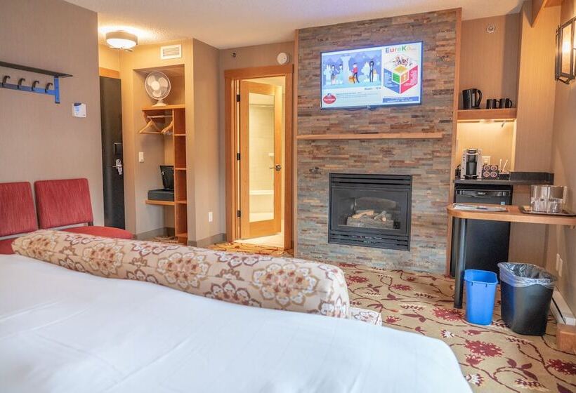 带大床的套房, Banff Ptarmigan Inn