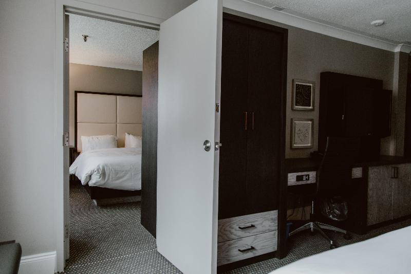 Номер Стандартный Кровать Куин, Crowne Plaza Fredericton Lord Beaverbrook, An Ihg
