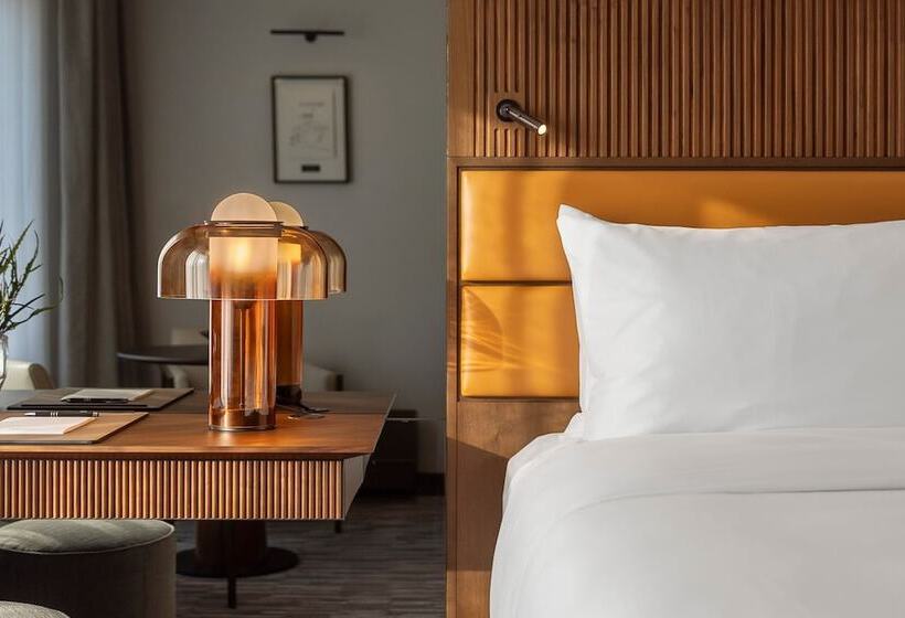Delüks Oda, Fairmont Golden Prague