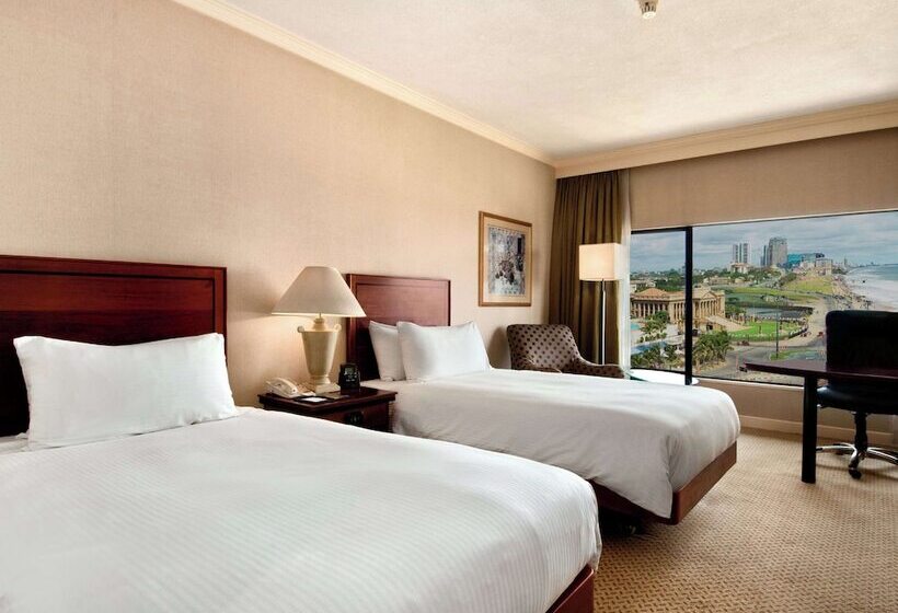Номер Deluxe, Hilton Colombo