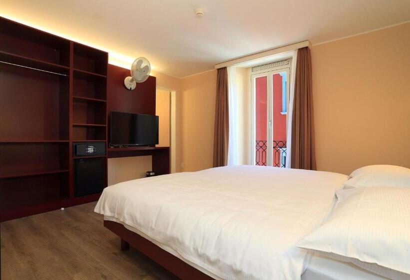 Quarto Estandar com Vistas, New Elvezia