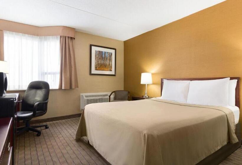 Номер Стандарт Адаптированный для Инвалидов, Travelodge By Wyndham Toronto East