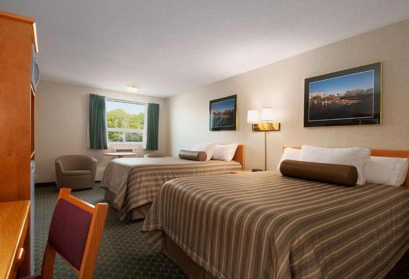 Номер Стандарт, Travelodge By Wyndham Winnipeg East