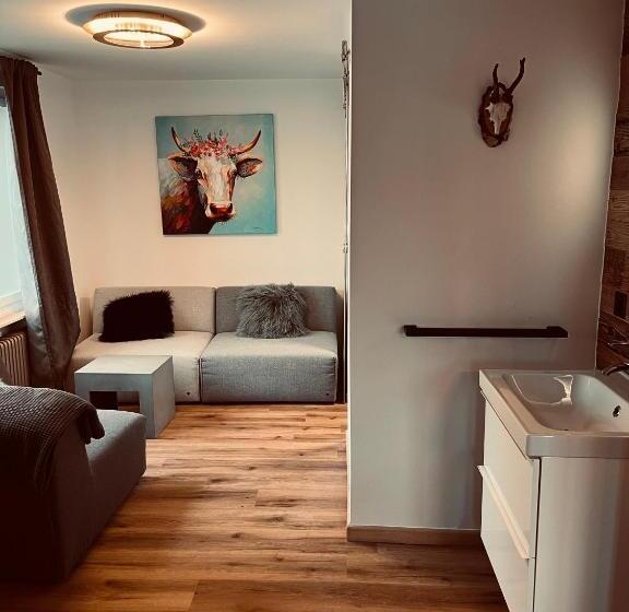 Полулюкс, Boutique Hotel Bellevue B&b Am Brienzersee Iseltwald Interlaken
