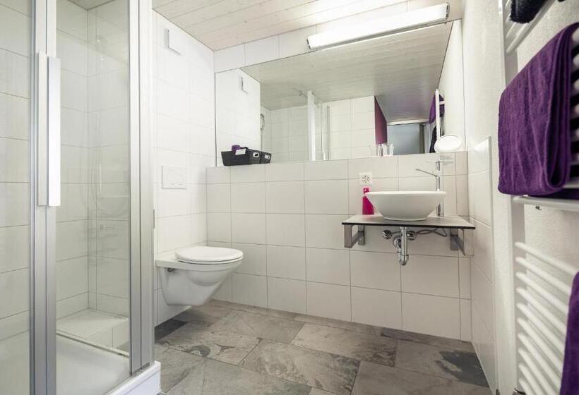 اتاق استاندارد چهار تخته, Alpenkräuter Hotel Bären