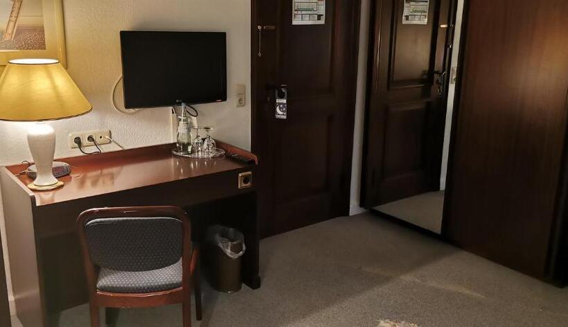 Апартаменты 1 Спальня Нижний Этаж, Heidehotel Soltauer Hof