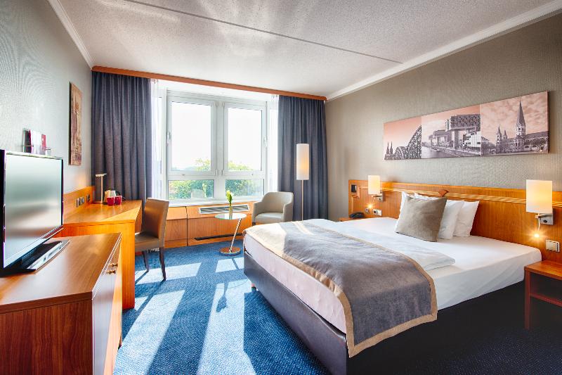 Номер Superior, Leonardo Hotel Köln Bonn Airport