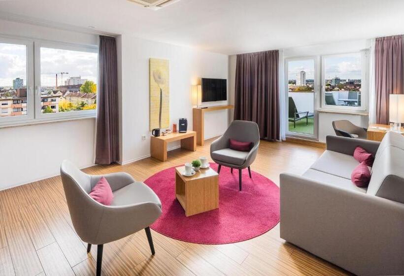 Люкс, Newton Heilbronn