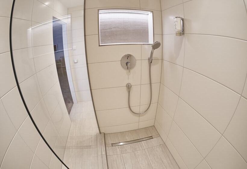 Номер Стандарт, Central Hotel Ringhotel Rüdesheim