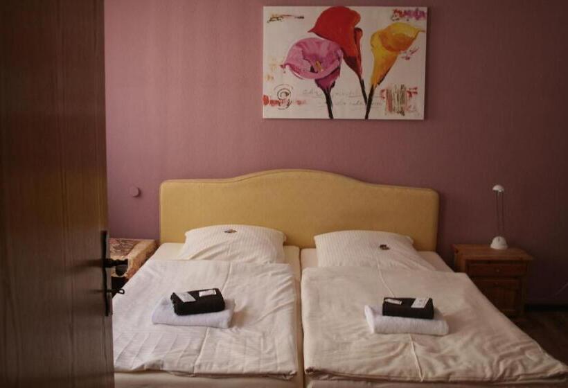 Семейный Номер, Landgasthof Hotel Rebe Alzey