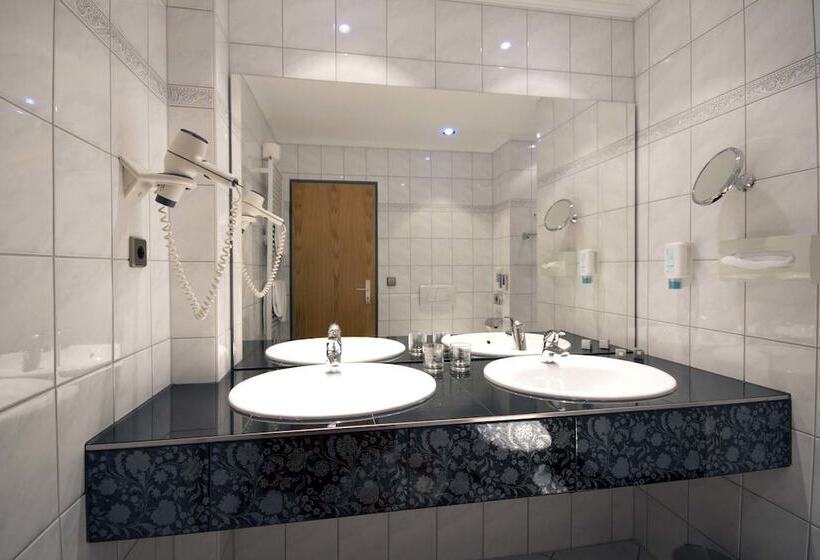 Полулюкс, Rebgarten Hotel Adler