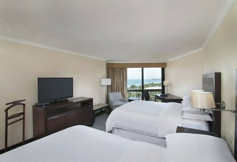带海景的俱乐部房间, Sheraton Santo Domingo