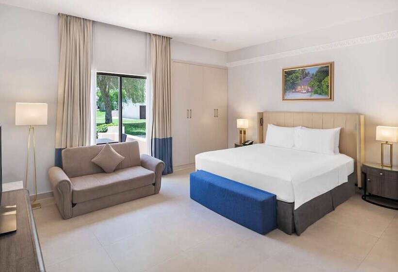 Номер Премиум Вид на Сад, Radisson Blu Hotel & Resort, Al Ain