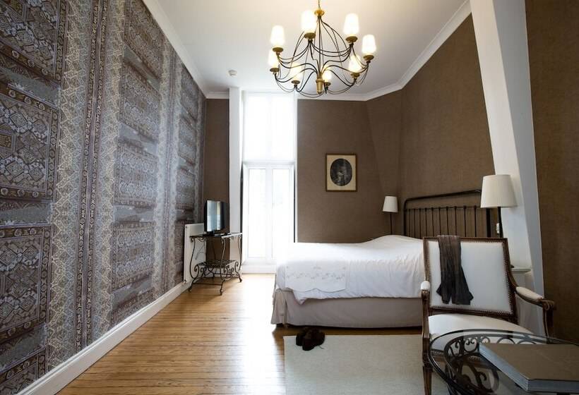 Классический Номер Вид на Сад, Château Du Clair De Lune   Boutique Luxury