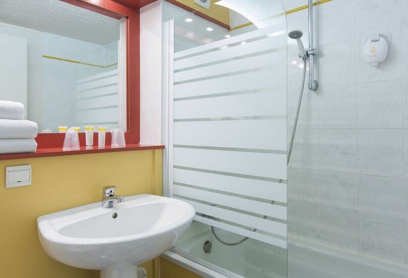 اتاق استاندارد, Comfort Hotel Montlucon