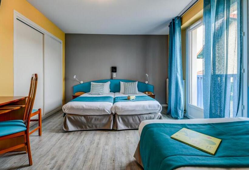 Четырехместный Номер Стандарт, Logis Hotel De France